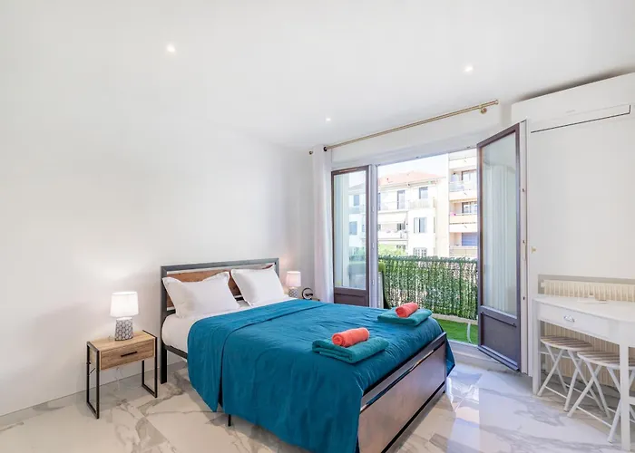 Wilson Juan Les Pins 6 Couchages 100m Des Plages Διαμέρισμα Αντίμπ