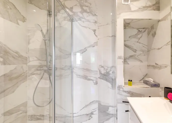 Wilson Juan Les Pins 6 Couchages 100m Des Plages *